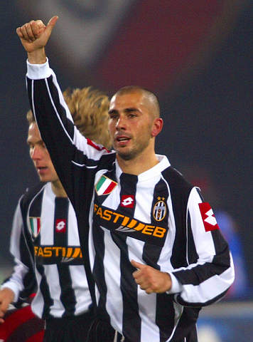 这队的前场连接太顺畅