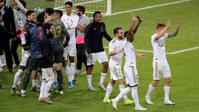 媒体人建言邵佳一：必须年轻化，在场上要争主动权和快节奏