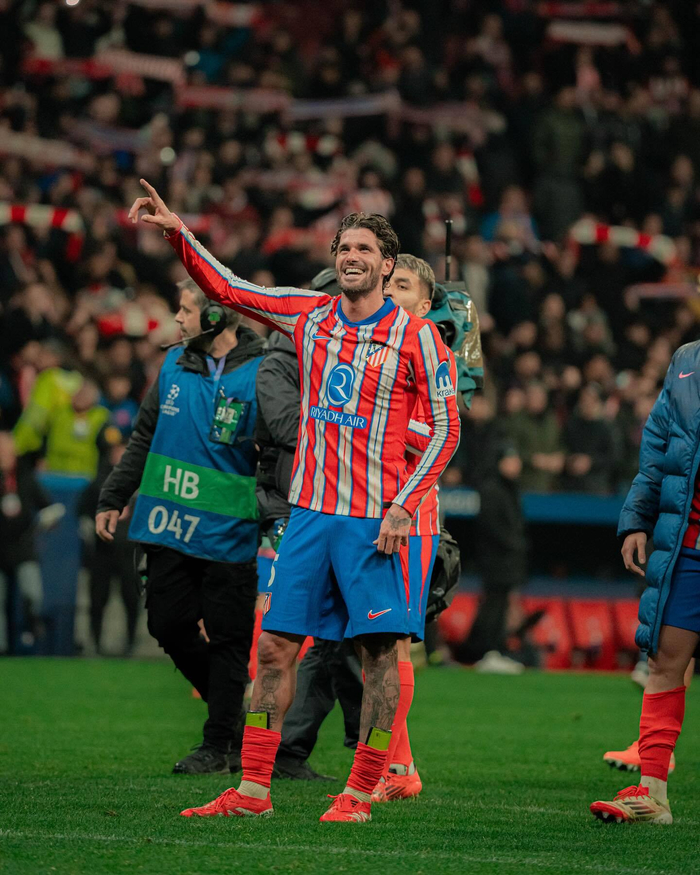 林诗栋说感谢大哥大姐莎头绷不住了林诗栋发言莎头表情亮了