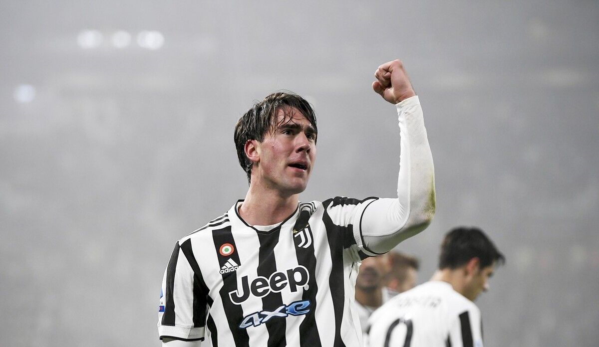 存在感拉满！狄龙半场15中8得到18分3助攻