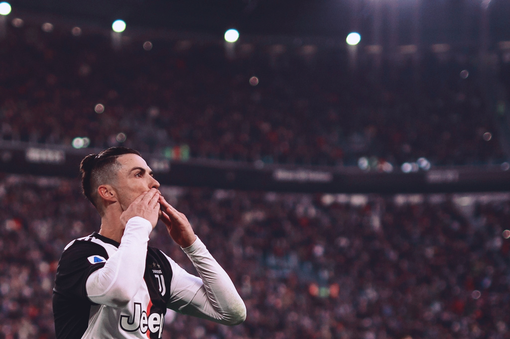 00后巅峰对决，ATP年终总决赛“辛卡决”，辛纳卫冕